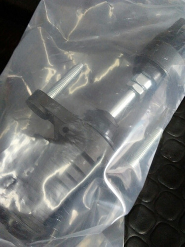 Imagen 3 de 3 de Bomba D Embrague Toyota Yaris 2013