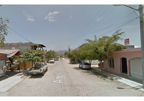 Casa De Recuperación Bancaria En Av. Ancillas, Col. Marimar, Manzanillo. ¡no Créditos!