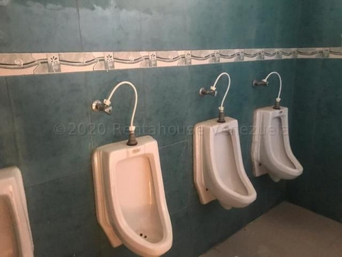 Imagen 10 de 13 de Comercial En Venta Ubicado En La Puerta Maraven. Punto Fijo