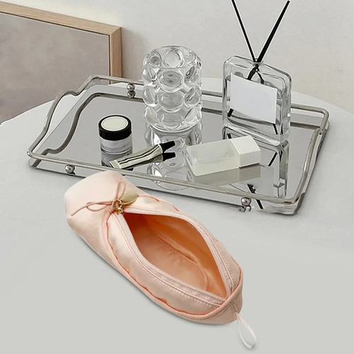 . Bonitas Fundas Para Bolígrafos Y Lápices Para Zapatillas