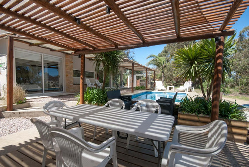 Casa Alquiler Playa Verde Con Piscina Climatizada