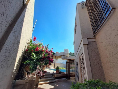Imagen 2 de 14 de Casa Con Piscina De Lujo En La Virginia Venta Para Inversion