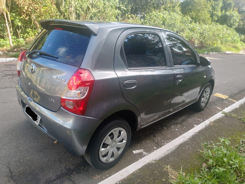 Toyota Etios Hb X 2014/2015 1.3 - Completo