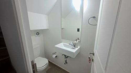 Arriendo Gran Casa Gastos Comunes Incluidos