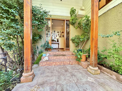 Casa En Venta, Gran Sitio En La Reina
