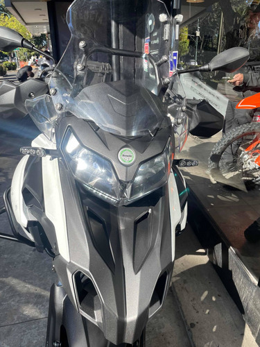 Imagen 6 de 11 de Benelli Trk502