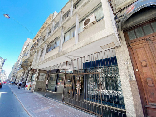Alquiler Local Comercial Ciudad Vieja - 25 De Mayo 589
