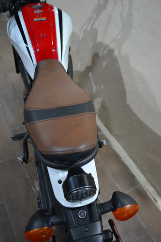 Neo-retro Yamaha Xsr 700, Atractiva Con Excelente Manejo