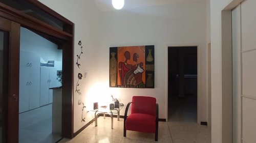 Imagen 5 de 14 de Casa En Venta En Los Castores 04142406660