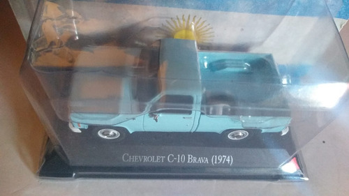 Autos Inolvidables - Chevrolet C-10 Brava (1974) Celeste