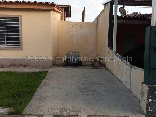 Imagen 10 de 30 de !!sp!! Casa En Venta Villas De Yara Barquisimeto Lara, Venezuela. Selena Pacheco, Contacto 0424-5197639. Cod. Flex # 23-10392 $ 11000 3 Dormitorios 2 Baños 200 M²