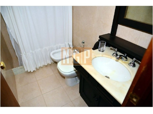 Apartamento En Peninsula, 3 Dormitorios *-ref:16716