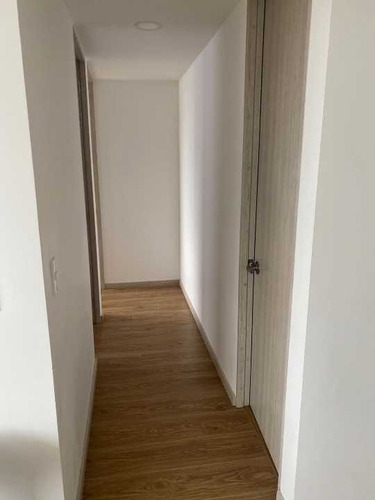 Imagen 3 de 7 de Venta De Apartamento En Sabaneta, Sector Las Lomitas