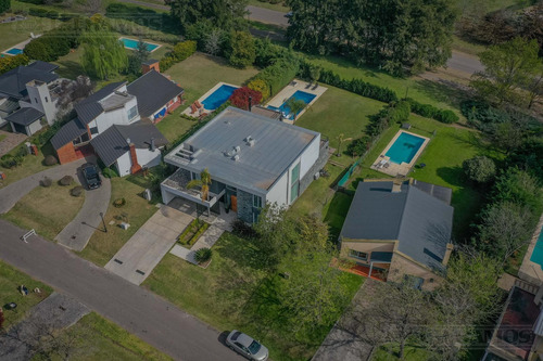 Impecable Casa En Venta En El Recuerdo En Estancias Del Pilar