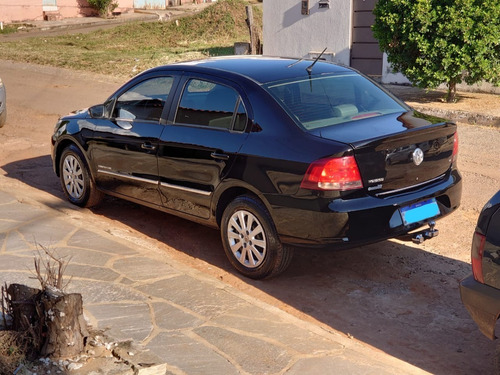 Volkswagen Voyage Confortline 1.6 Preto Completo