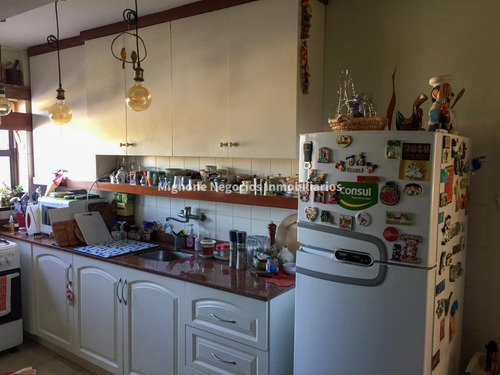 Apartamento En General Flores