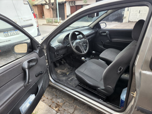 Chevrolet Corsa Classic 1.6 Gl Aa Dh