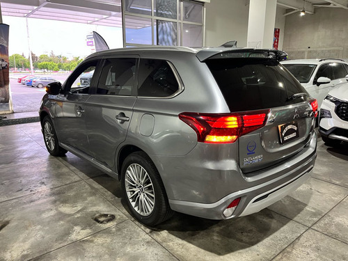 Mitsubishi Outlander 2.4 Limited Cvt