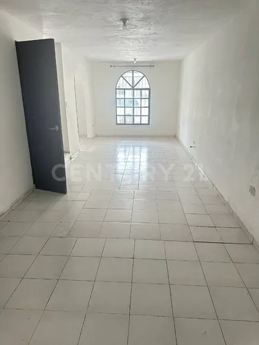 Casa En Venta En Col. Hacienda Los Cantu En Escobedo