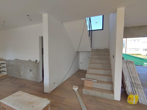 Imagen 12 de 20 de Venta Casa Harás Santa María Al Golf