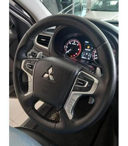 Imagem 5 de 11 de Mitsubishi L200 Triton Sport Hpe 2.4 Cd Diesel Aut.