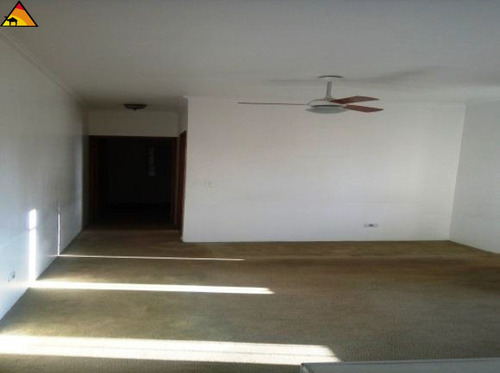 Sobrado Residencial, Quintal, 2 Vagas, Otimo Local................ - Mi4565