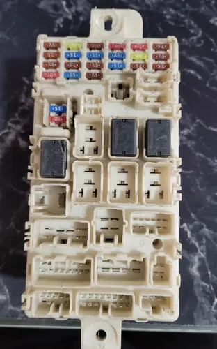 comprar Caja De Fusibles Modulo Bcm Dodge Attitude 2015-2020 Origina