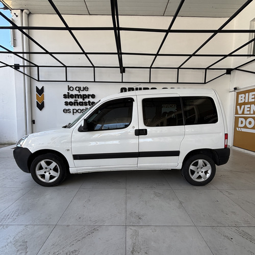 Peugeot Partner 1.4 Furgon Confort 5as