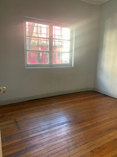 Amplio Departamento 95 M2 En Barrio Lastarria