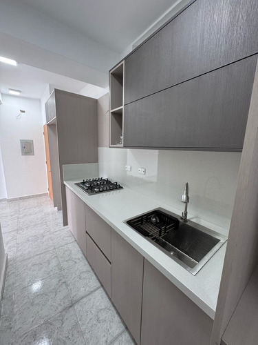 Yz Se Vende Apartamento En Urb. Manantial Res. Areka Suite