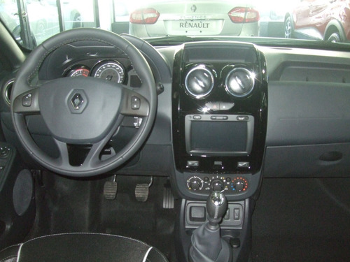 Renault Duster Oroch 2.0 Outsider Plus