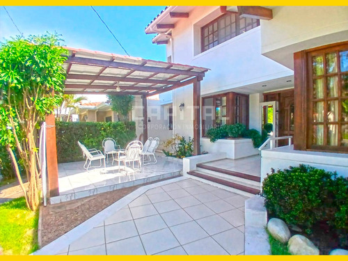 En Venta Amplia Casa De 2 Plantas Condominio Ciudad Jardin!!!