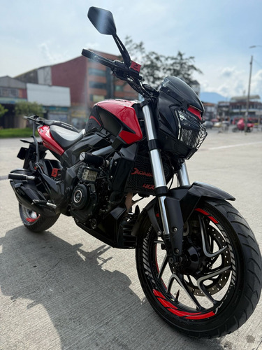 Bajal Dominar 400 2021