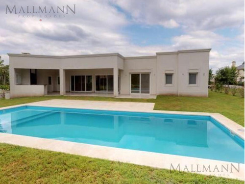 Casa En Venta En Pilara, Barrio La Berlina | Mallmann Propiedades