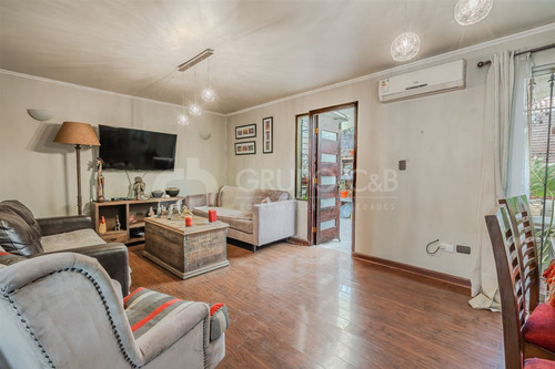 Hermosae Impecable Casa En Venta De 4 Dorm. En Ñuñoa