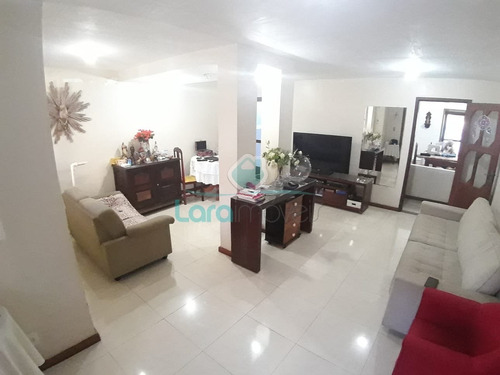 Imagem 13 de 14 de Casa Em Centro - Macaé, Rj - 3251