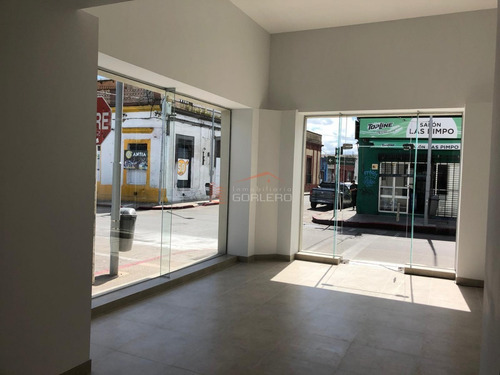 Local En Venta Y Alquiler En Centro De Maldonado, Esquina Comercial - Ref: 27042