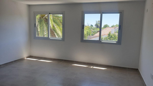 Imagen 3 de 6 de Venta De Departamento De 2 Ambientes En Ituzaingó Con Cochera Opcional