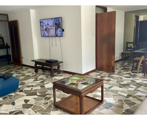 Se Vende Apartamento 165m2 Los Palos Grandes 3898