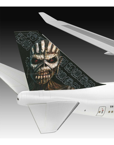 Kit de avión Revell Boeing 747-400 Iron Maiden 1/144 03780
