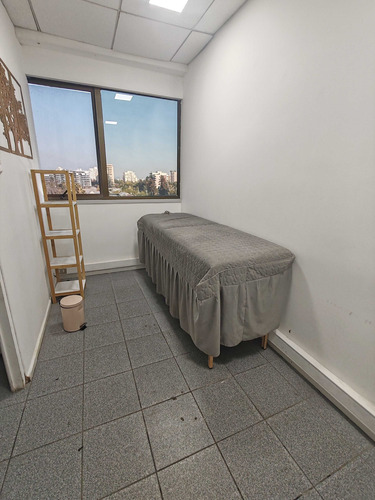 Excelente Oficna Con 4 Privados - Apumanque (90916)
