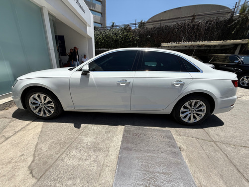 Audi A4 2.0 T Select 190hp Dsg