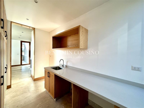 Casa En Venta De 4 Dorm. En Colina