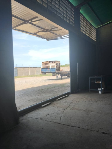 Se Vende Amplia Instalaciones Industriales