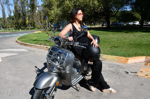 Imagen 6 de 17 de Moto Eléctrica Sunra Vintage News