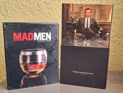 Mad Men:3ra. Temporada Edición Lujo Digipack 4 Discos Dvd's (Usado)