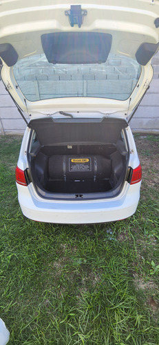Volkswagen Suran 1.6 Imotion Highline 11c