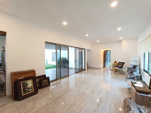 Casa Nueva, Un Nivel! - Iti-1764-fr