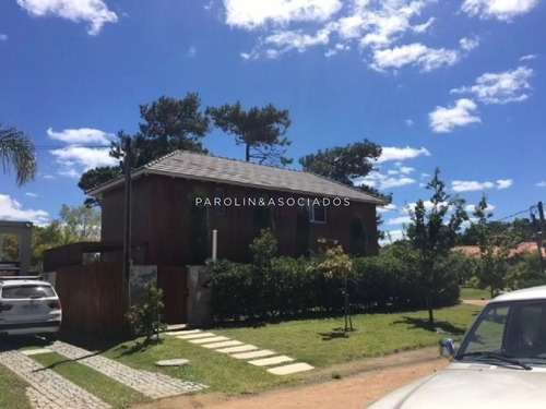 Casa En Venta De 4 Dormitorios En Rincón Del Indio, Punta Del Este