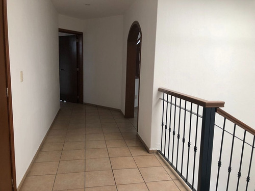 Imagen 24 de 30 de En Venta Casa En Fracc. La Loma, Royal Country